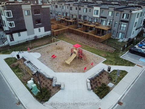 Photo 23 at 103 - 2550 Castlegate Crossing, Duffin Heights, Pickering