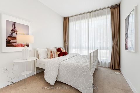 Photo 3 at 92 Stauffer Crescent, Cornell, Markham