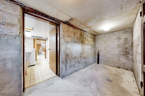 Photo 41 at 409 Christie Street, Wychwood, Toronto