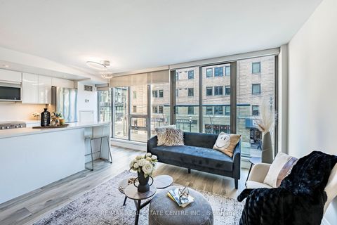 Photo 3 at 216 - 33 Lombard Street, Yonge Corridor, Toronto
