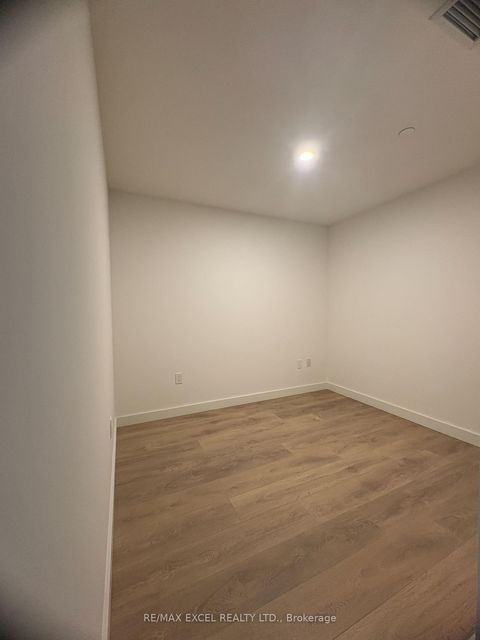 Photo 7 at 627 - 3 Concord Cityplace Way, Waterfront Communities C1, Toronto