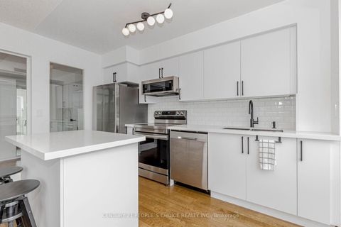Photo 14 at 1611 - 215 Fort York Boulevard, Niagara, Toronto