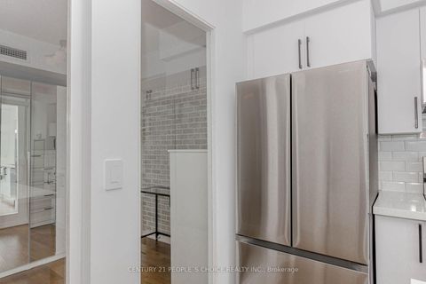 Photo 19 at 1611 - 215 Fort York Boulevard, Niagara, Toronto