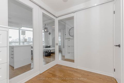 Photo 28 at 1611 - 215 Fort York Boulevard, Niagara, Toronto