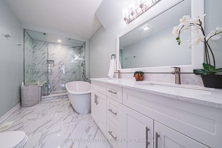 Photo 33 at 25 - 222 Fellowes Crescent, Waterdown, Hamilton