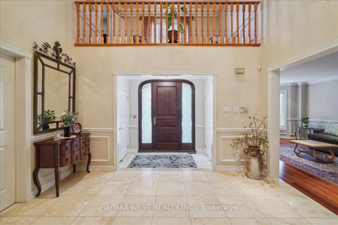 Photo 4 at 15 Brownlee Avenue, East Woodbridge, Vaughan