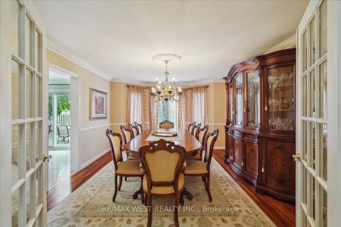 Photo 8 at 15 Brownlee Avenue, East Woodbridge, Vaughan