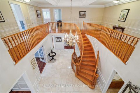 Photo 17 at 15 Brownlee Avenue, East Woodbridge, Vaughan