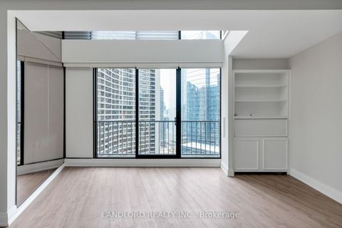 Photo 9 at 2208 - 33 Harbour Square, Waterfront Communities C1, Toronto