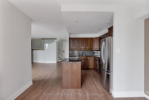 Photo 15 at 2208 - 33 Harbour Square, Waterfront Communities C1, Toronto