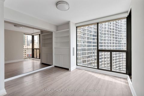 Photo 18 at 2208 - 33 Harbour Square, Waterfront Communities C1, Toronto