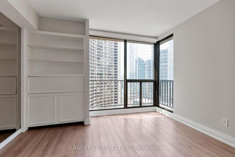 Photo 19 at 2208 - 33 Harbour Square, Waterfront Communities C1, Toronto