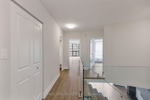 Photo 26 at 2208 - 33 Harbour Square, Waterfront Communities C1, Toronto