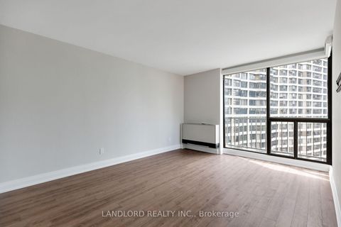 Photo 28 at 2208 - 33 Harbour Square, Waterfront Communities C1, Toronto