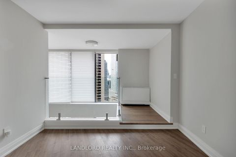 Photo 34 at 2208 - 33 Harbour Square, Waterfront Communities C1, Toronto