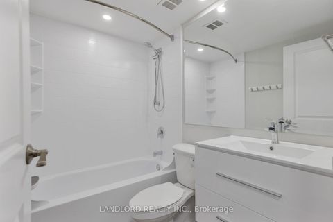 Photo 37 at 2208 - 33 Harbour Square, Waterfront Communities C1, Toronto