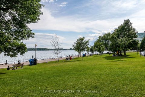 Photo 47 at 2208 - 33 Harbour Square, Waterfront Communities C1, Toronto