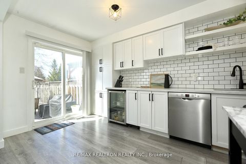 Photo 13 at 376 Rannie Road, Summerhill Estates, Newmarket