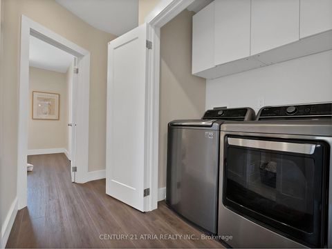 Photo 6 at 10 Dunrobin Drive, Rosethorn, Toronto