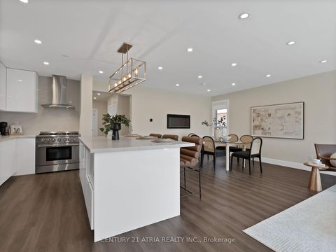 Photo 7 at 10 Dunrobin Drive, Rosethorn, Toronto