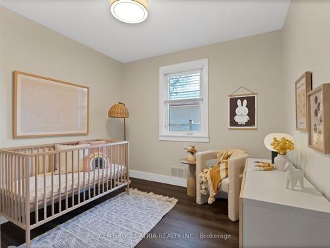 Photo 11 at 10 Dunrobin Drive, Rosethorn, Toronto