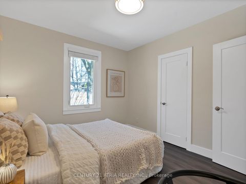 Photo 15 at 10 Dunrobin Drive, Rosethorn, Toronto