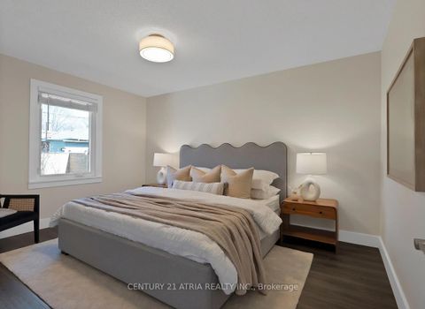 Photo 18 at 10 Dunrobin Drive, Rosethorn, Toronto