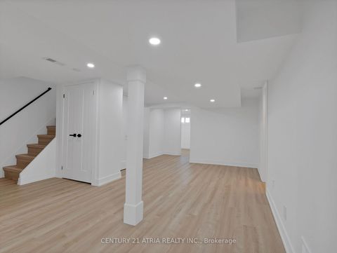 Photo 21 at 10 Dunrobin Drive, Rosethorn, Toronto