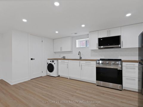 Photo 24 at 10 Dunrobin Drive, Rosethorn, Toronto