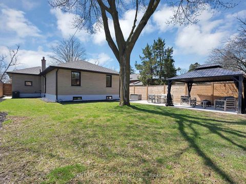 Photo 31 at 10 Dunrobin Drive, Rosethorn, Toronto
