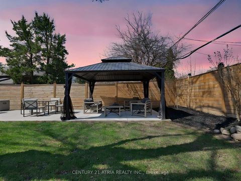 Photo 34 at 10 Dunrobin Drive, Rosethorn, Toronto