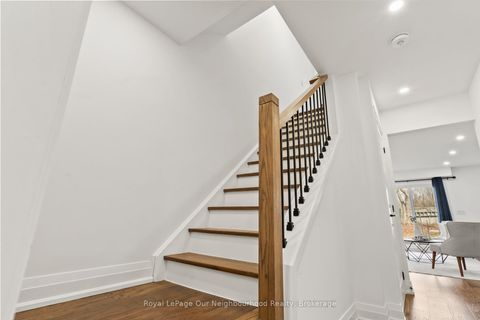 Photo 6 at 571 Berwick Crescent, McLaughlin, Oshawa