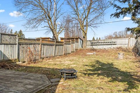 Photo 14 at 571 Berwick Crescent, McLaughlin, Oshawa