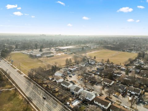 Photo 16 at 571 Berwick Crescent, McLaughlin, Oshawa