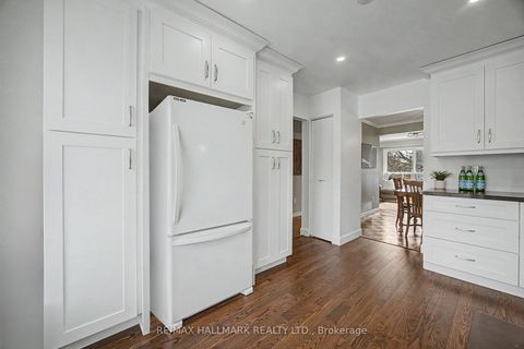 Photo 8 at 65 - 11 Plaisance Road, North Richvale, Richmond Hill