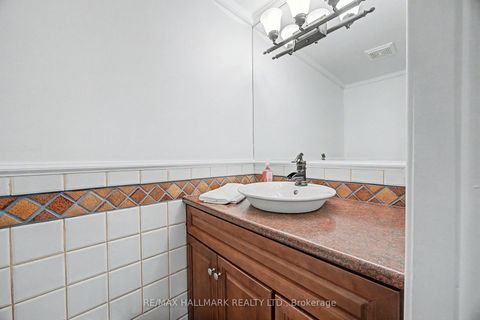 Photo 10 at 65 - 11 Plaisance Road, North Richvale, Richmond Hill