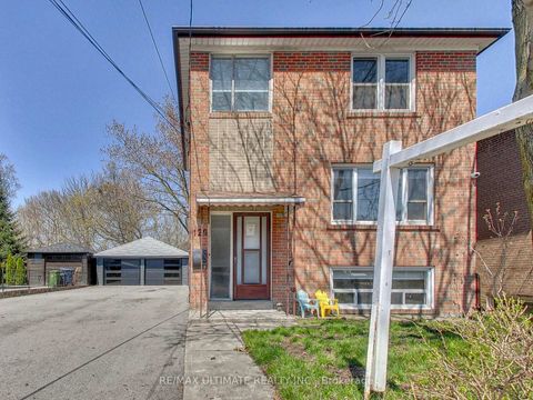 Photo 2 at 120 Edinborough Court, Smythe, Toronto