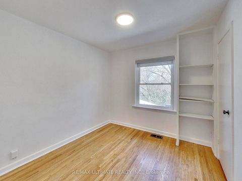 Photo 17 at 120 Edinborough Court, Smythe, Toronto