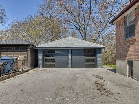 Photo 28 at 120 Edinborough Court, Smythe, Toronto