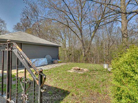 Photo 32 at 120 Edinborough Court, Smythe, Toronto