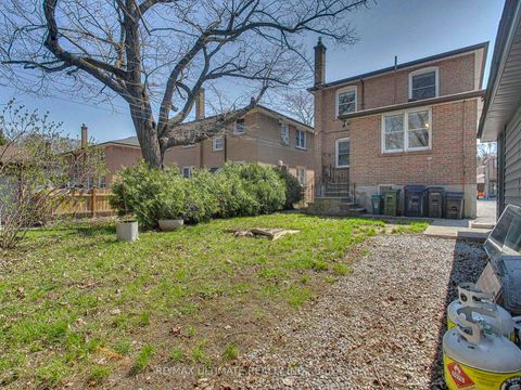 Photo 34 at 120 Edinborough Court, Smythe, Toronto