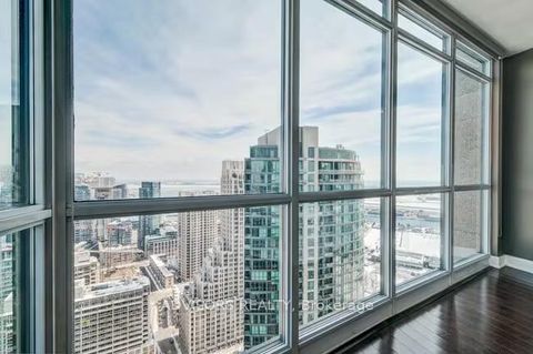 Photo 6 at LPH 3702 - 219 Fort York Boulevard, Niagara, Toronto