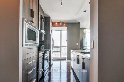 Photo 9 at LPH 3702 - 219 Fort York Boulevard, Niagara, Toronto