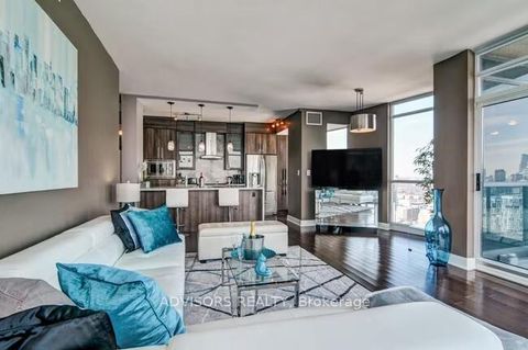 Photo 12 at LPH 3702 - 219 Fort York Boulevard, Niagara, Toronto