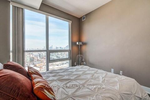 Photo 18 at LPH 3702 - 219 Fort York Boulevard, Niagara, Toronto