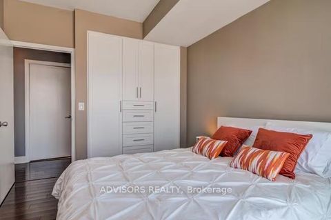 Photo 19 at LPH 3702 - 219 Fort York Boulevard, Niagara, Toronto