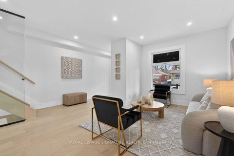 Photo 10 at 290 Chisholm Avenue, Lumsden, Toronto