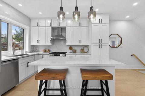 Photo 16 at 290 Chisholm Avenue, Lumsden, Toronto