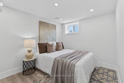 Photo 38 at 290 Chisholm Avenue, Lumsden, Toronto