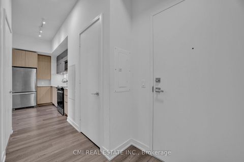 Photo 5 at 810 - 10 Deerlick Court, Donalda, Toronto